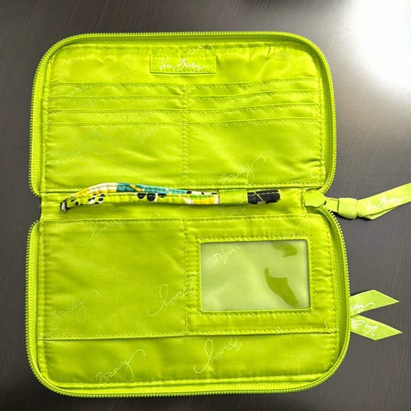 Vera Bradley Limes Up Zip Around Wallet & Wristlet 🦋🍀🌼 - Picture 5 of 9